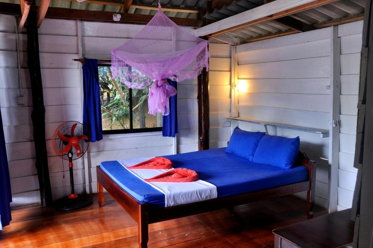 Happy Elephant Bungalows Kaoh Touch Exterior photo